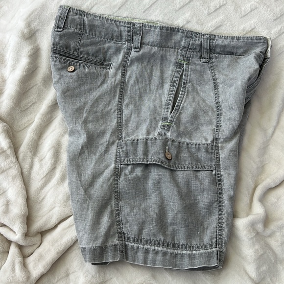 Tommy Bahama Relax Linen Cargo Shorts Men's 32 Gray - Picture 2 of 10